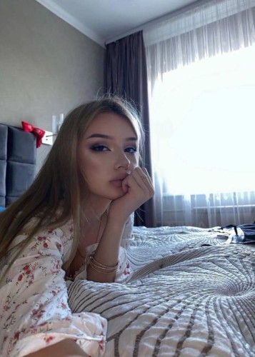 Люба, Г. Сосновый Бор